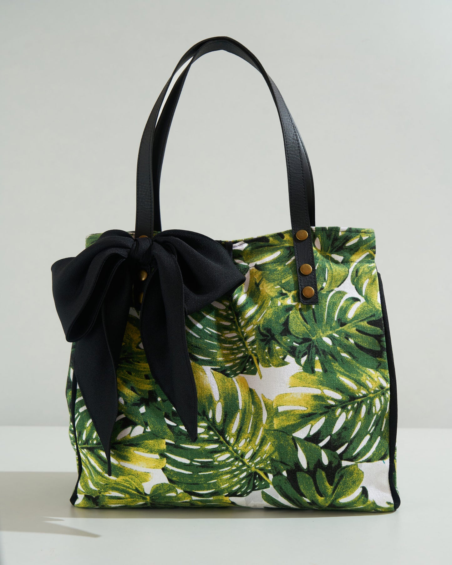 Canvas fabric Monstera Bowbag