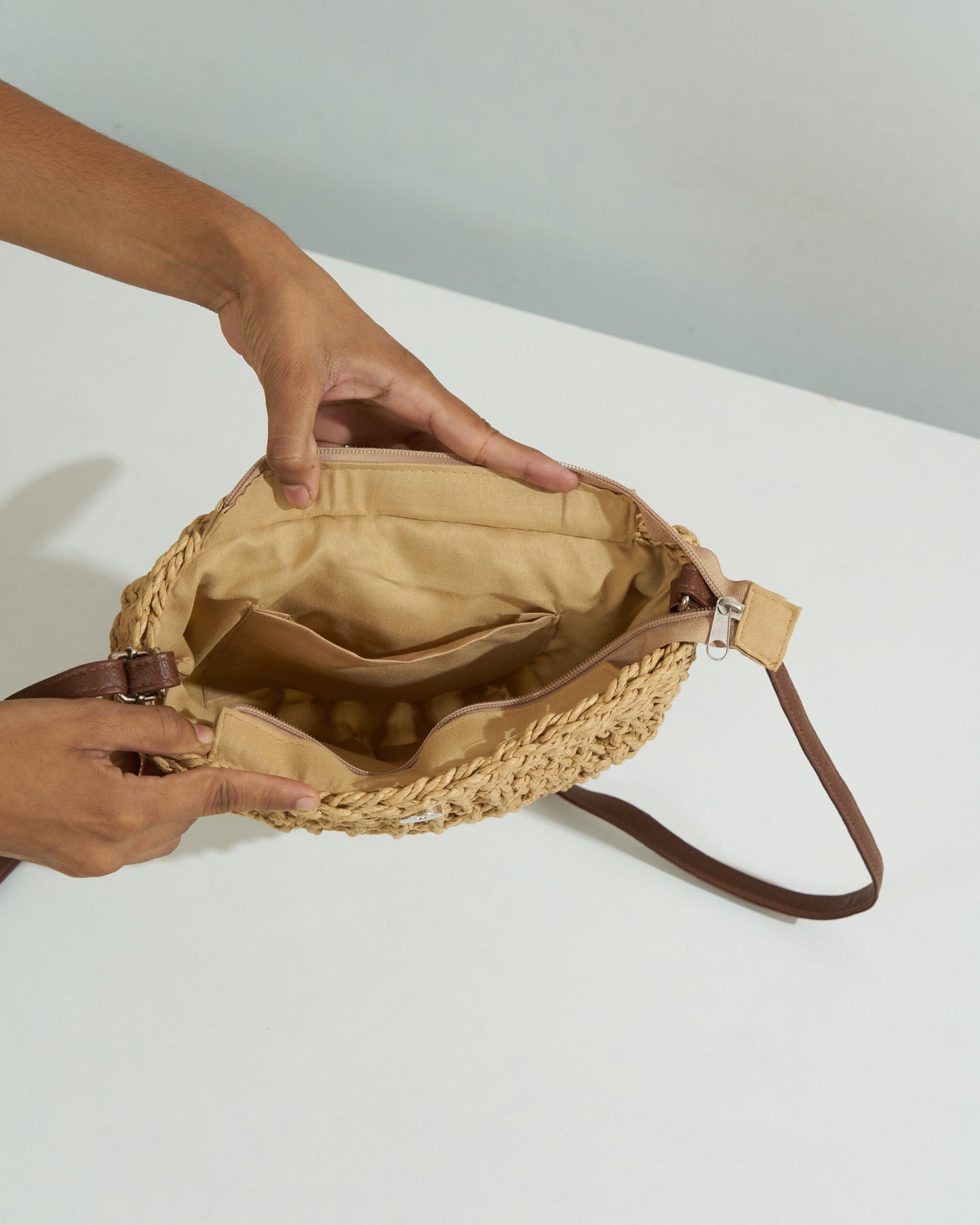 Half Moon Brown Strawbag