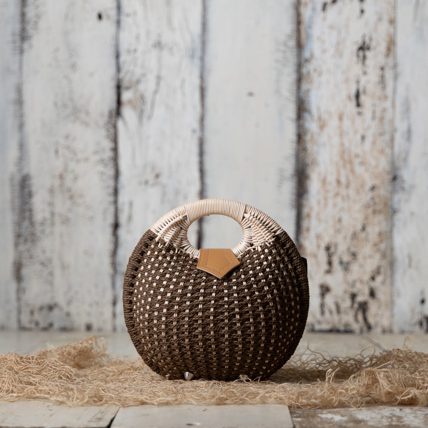 Women Nest Straw Bag - Brown