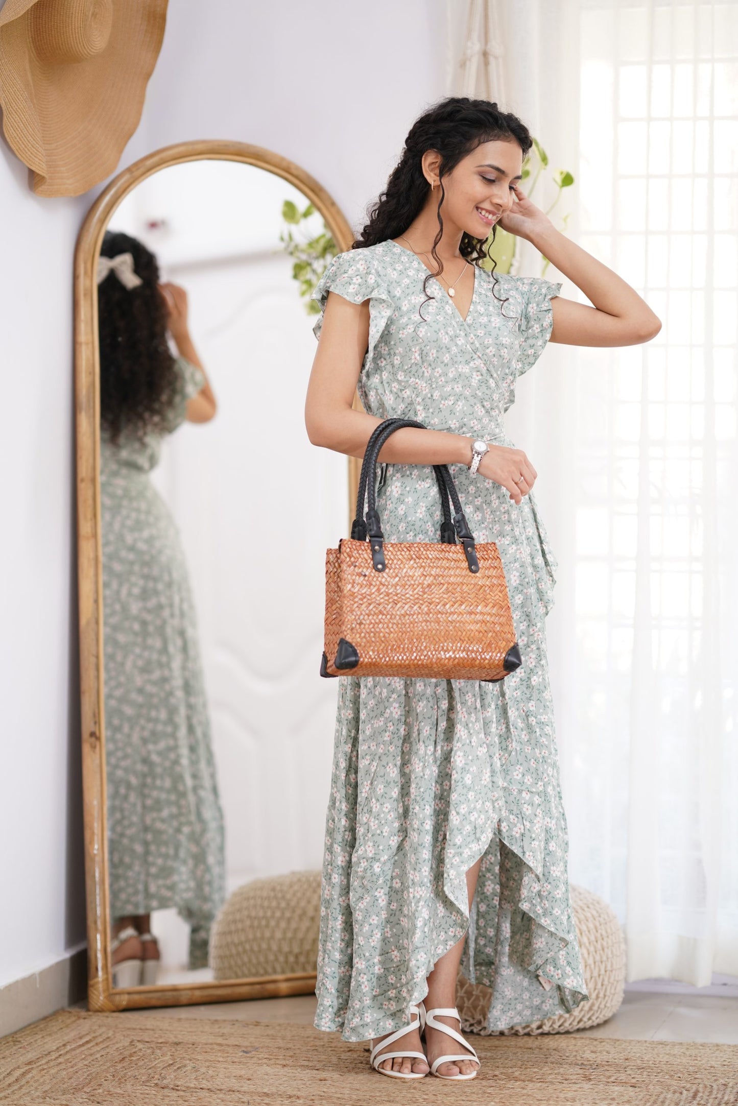 Braided handle Timeless Tan Handbag