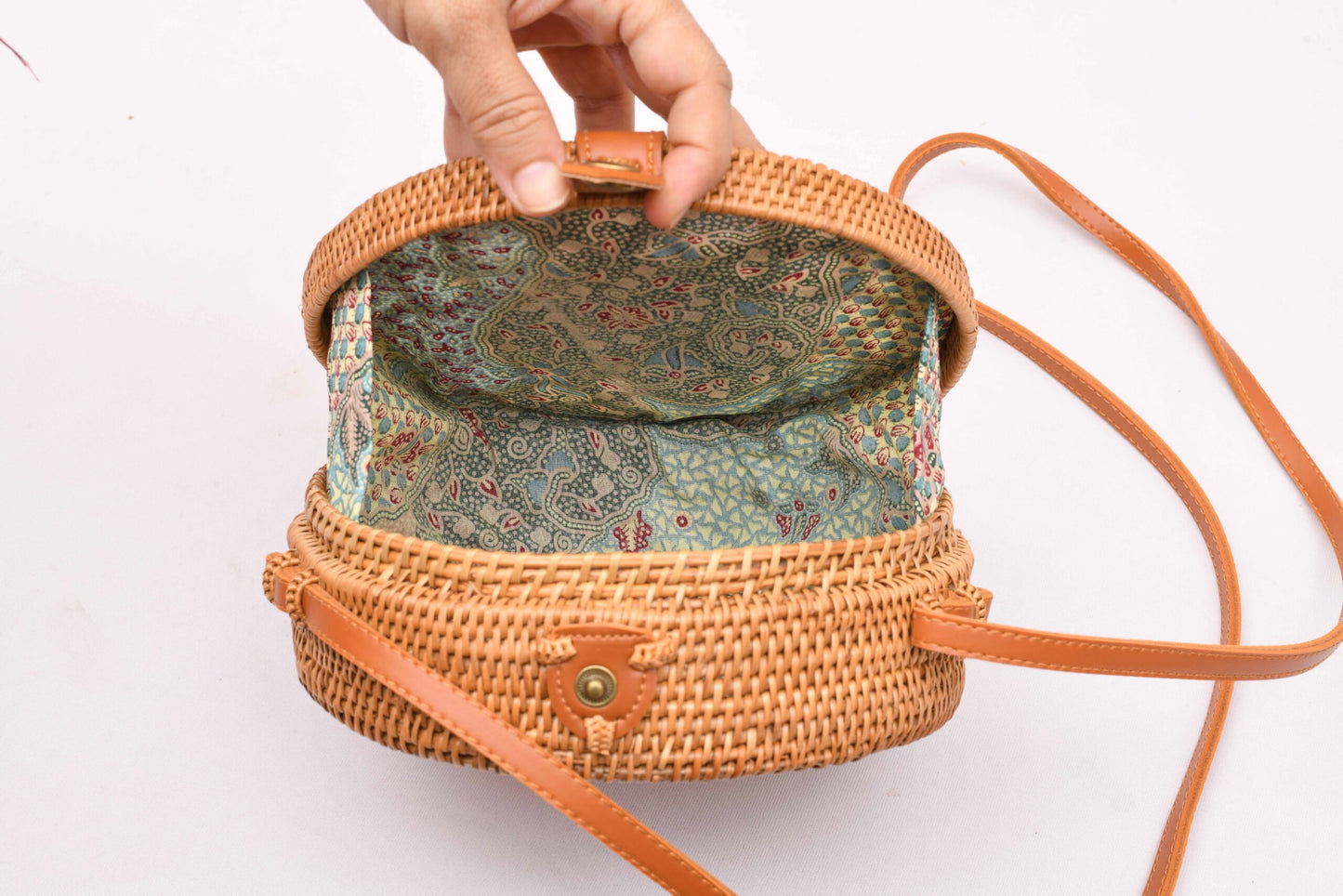 Round Rattan Bag