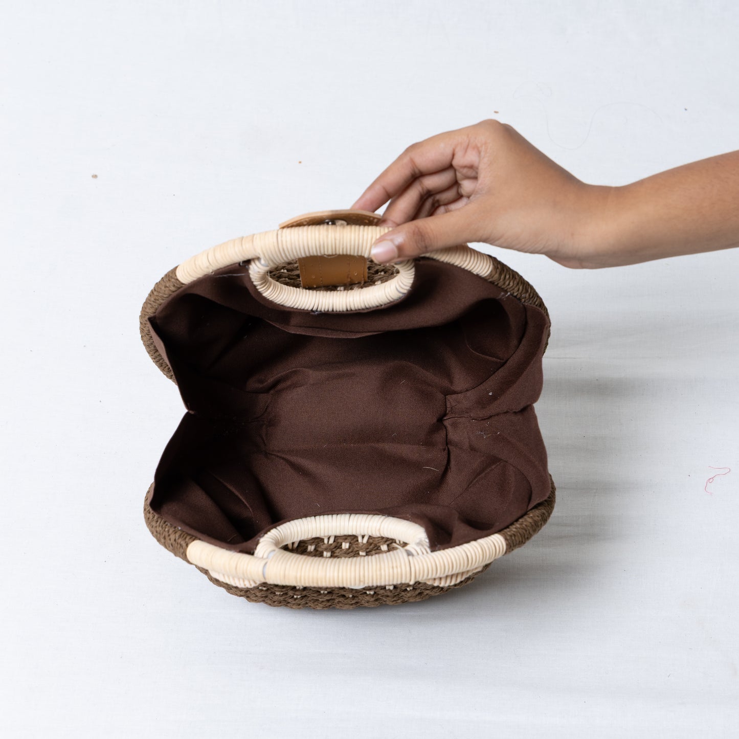 Women Nest Straw Bag - Brown