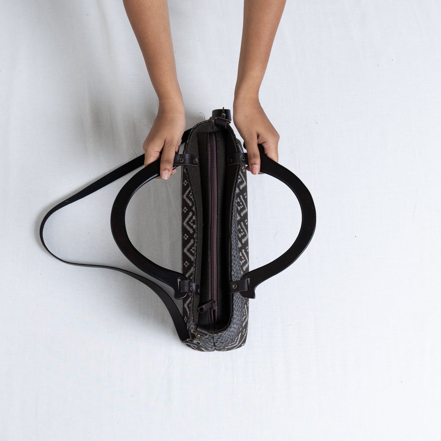 Classic Ikkat Bag (charcoal grey)