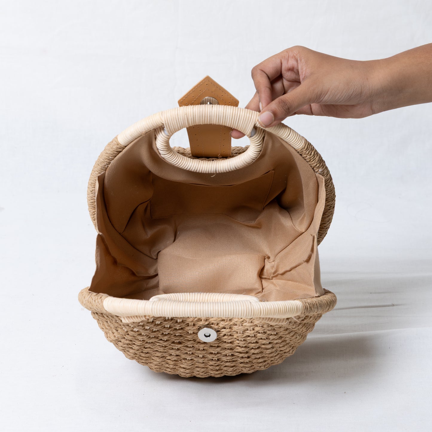 Women Nest Straw Bag - Beige