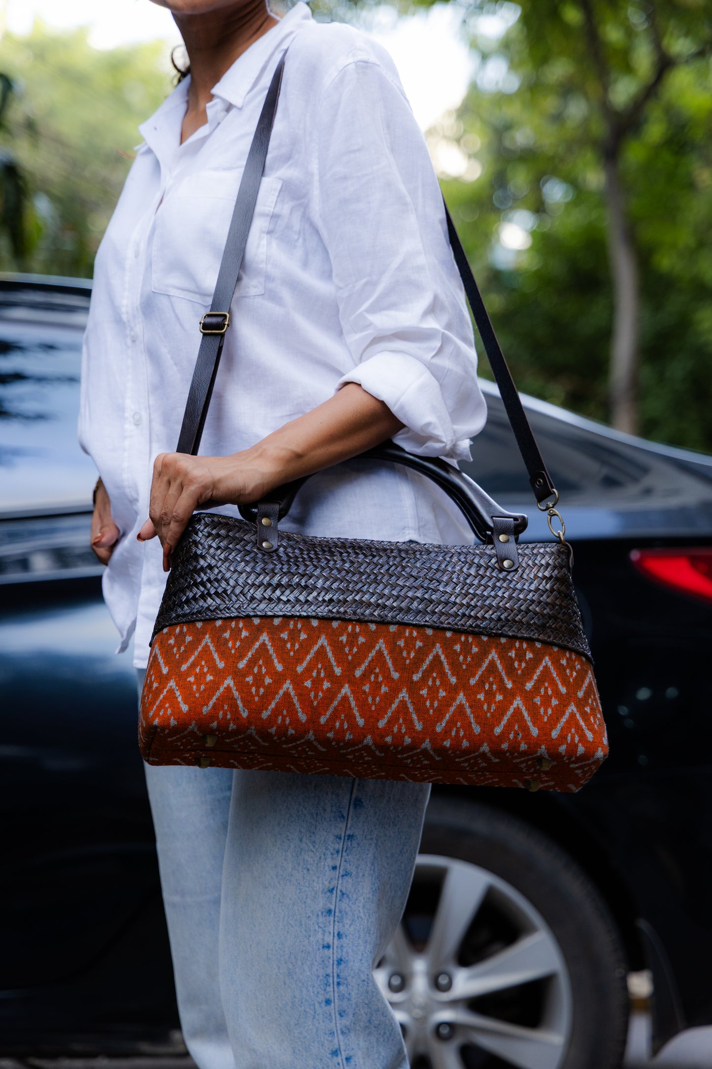 Classic Ikkat Bag (Earthy Tan)