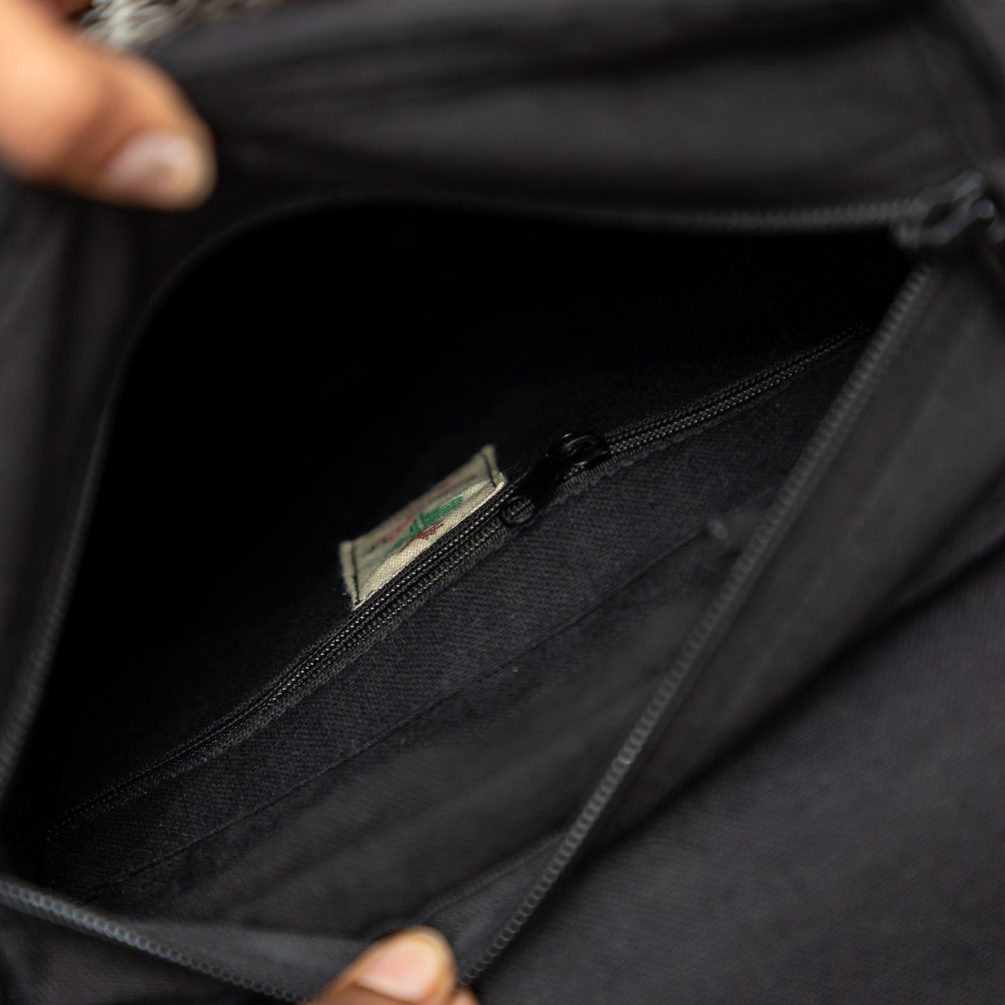Cosmo Carry