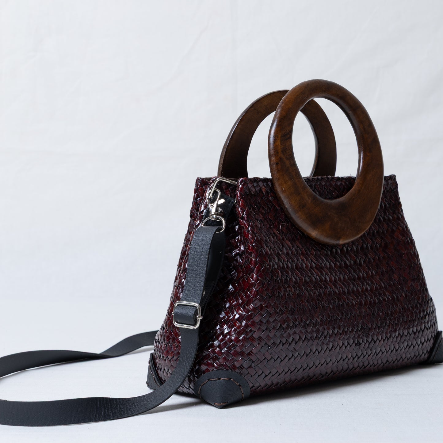 Aura Weave Bag - Mahogany