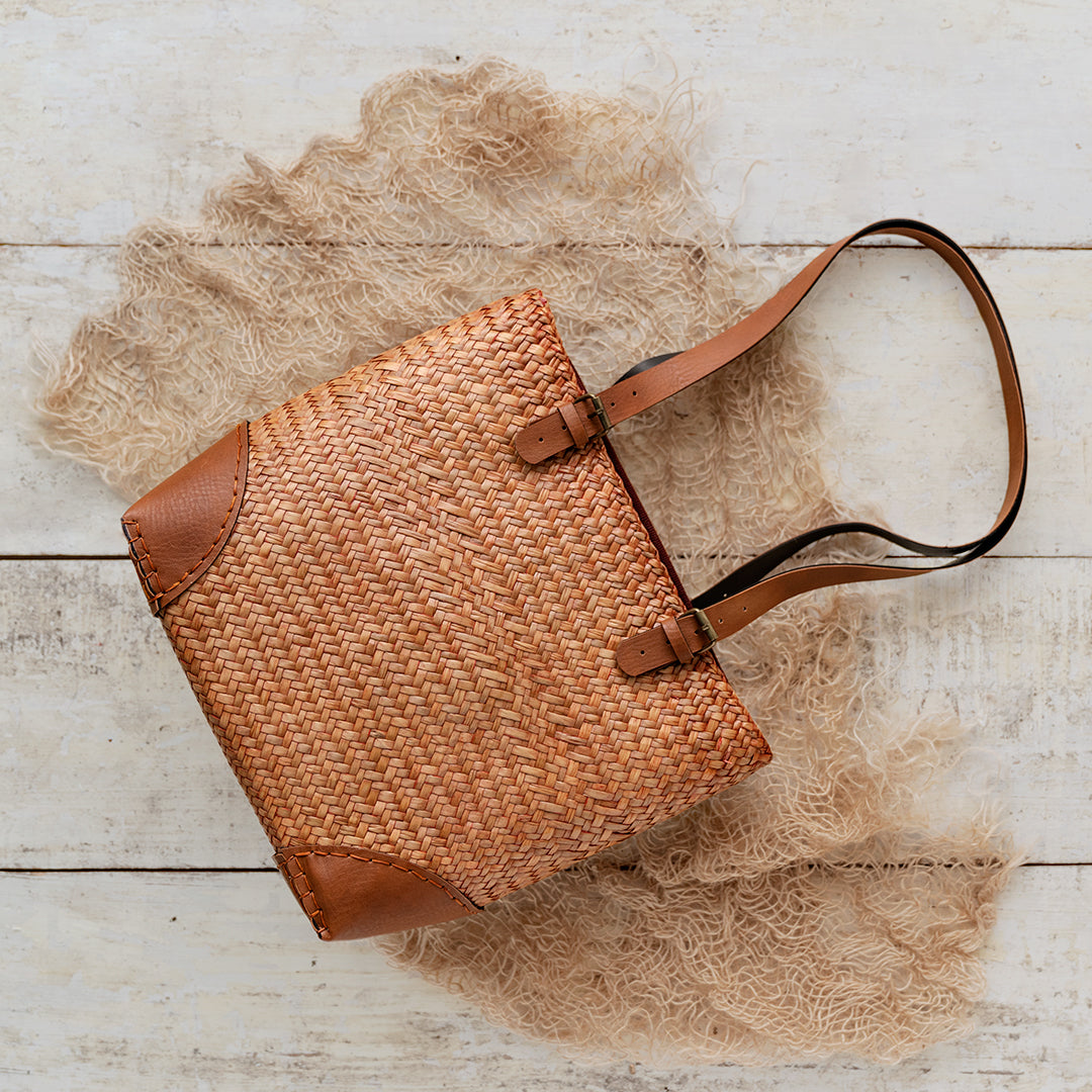 Medium Tote Bag Tan