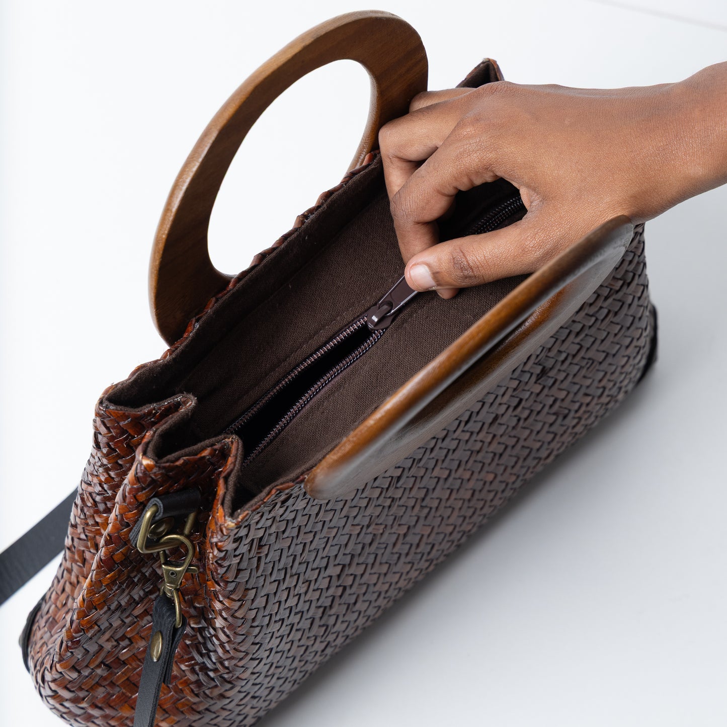 Aura Weave Bag - brown