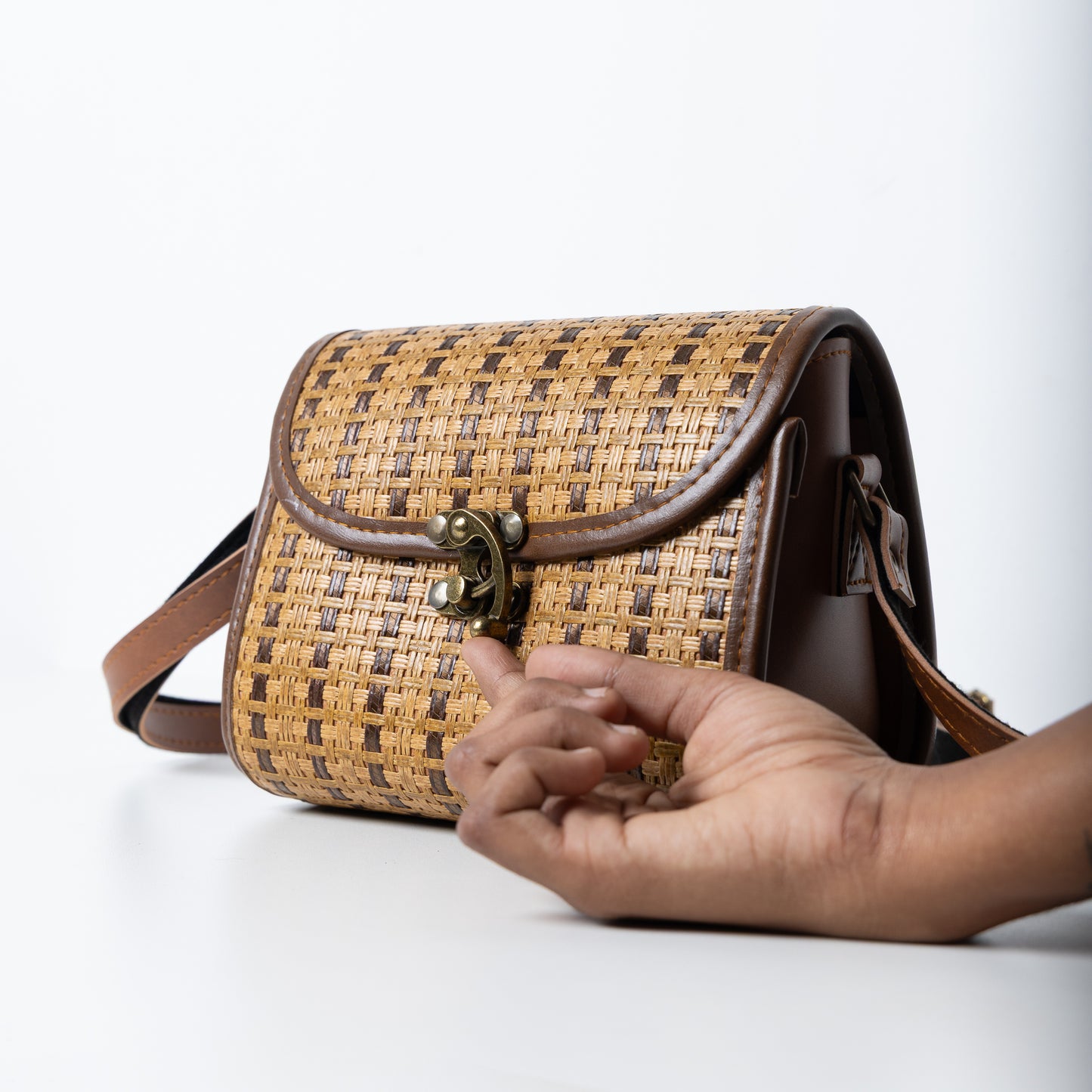 Compact Companion (Deep Tan)