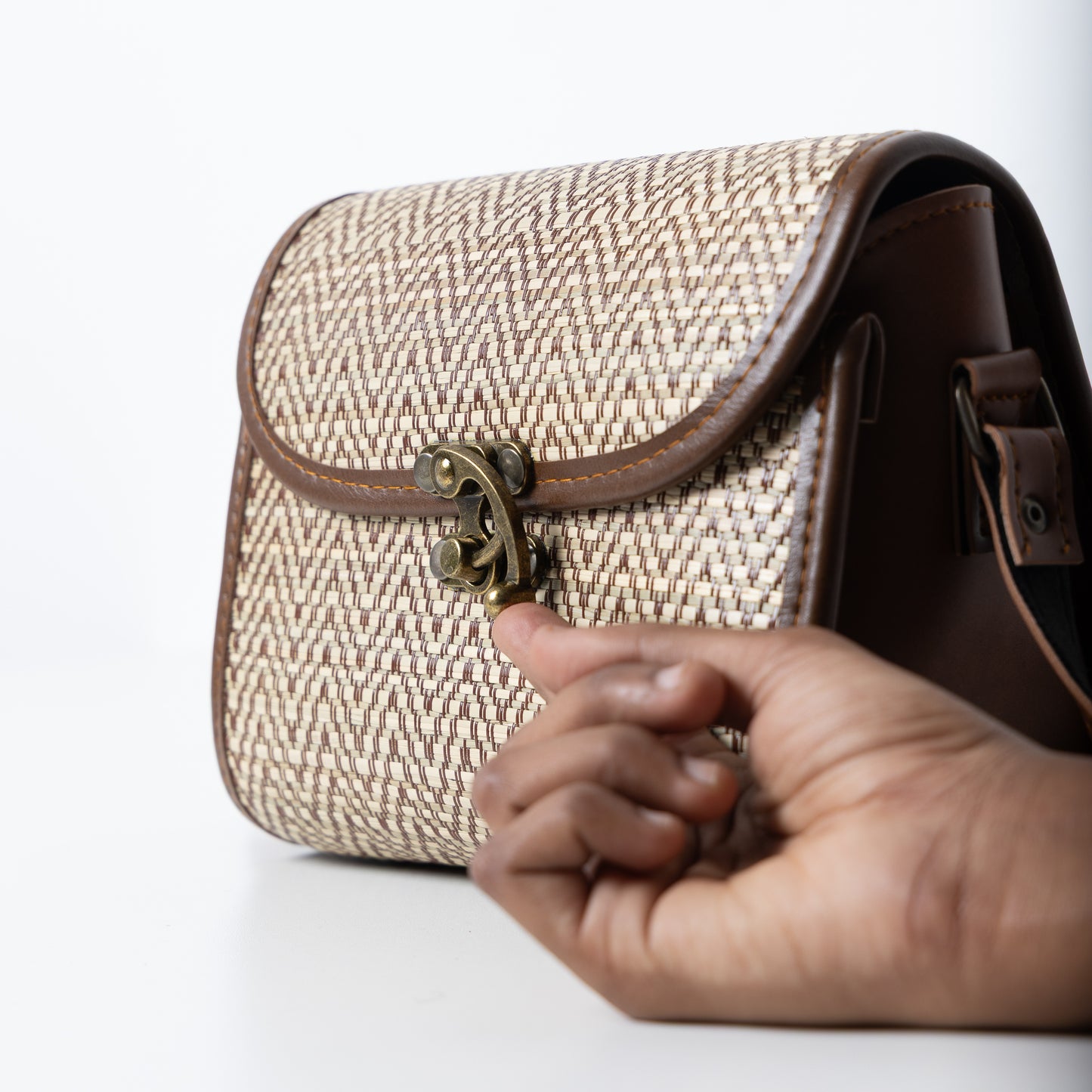 Compact Companion (Sand Tone)