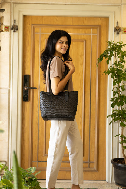 Medium Tote Bag Classic Black
