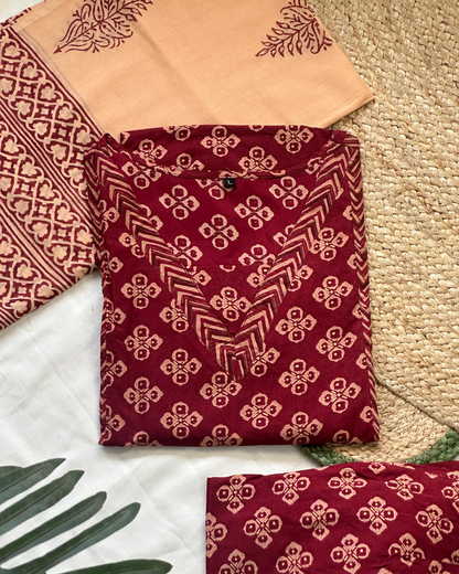 Maroon Motif
