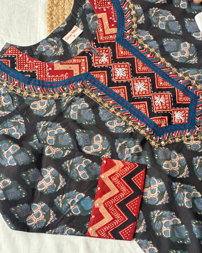 Jahota Handblock Kurti (long yolk)