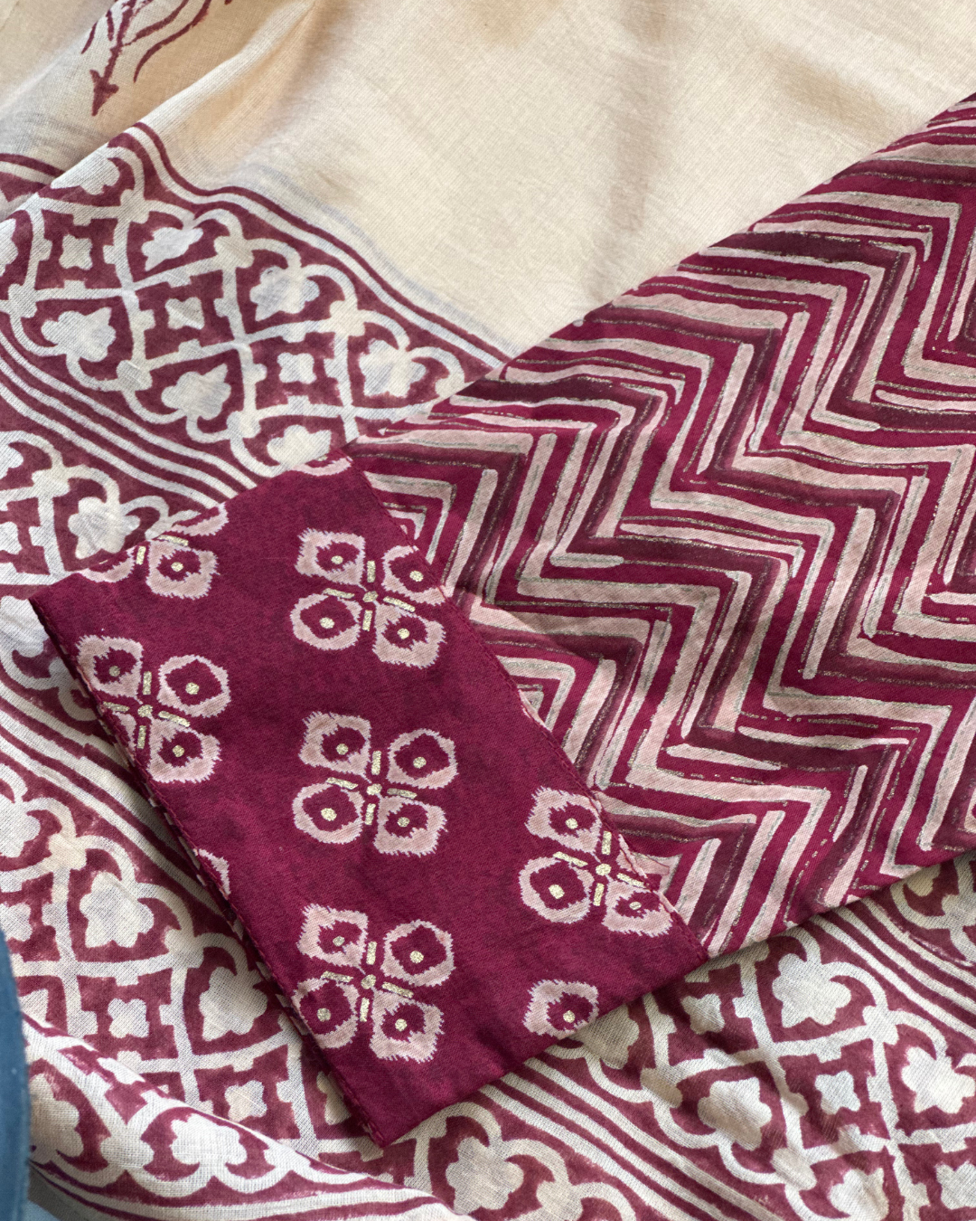 Maroon Motif