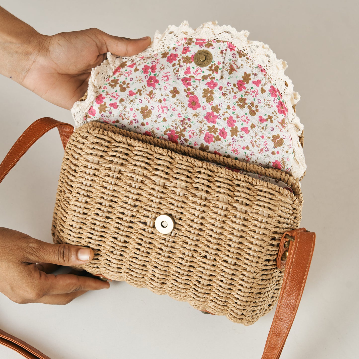 Lace Strawbag