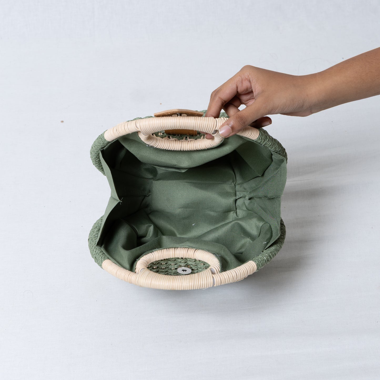 Women Nest Straw Bag - Green