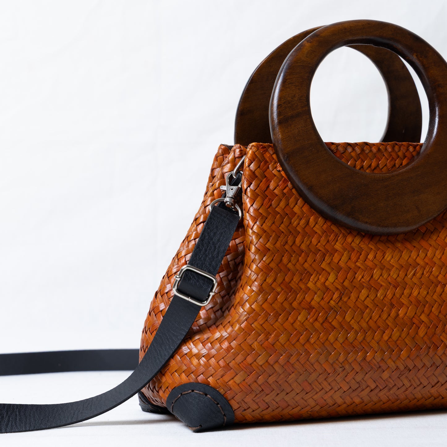 Aura Weave Bag - Tan