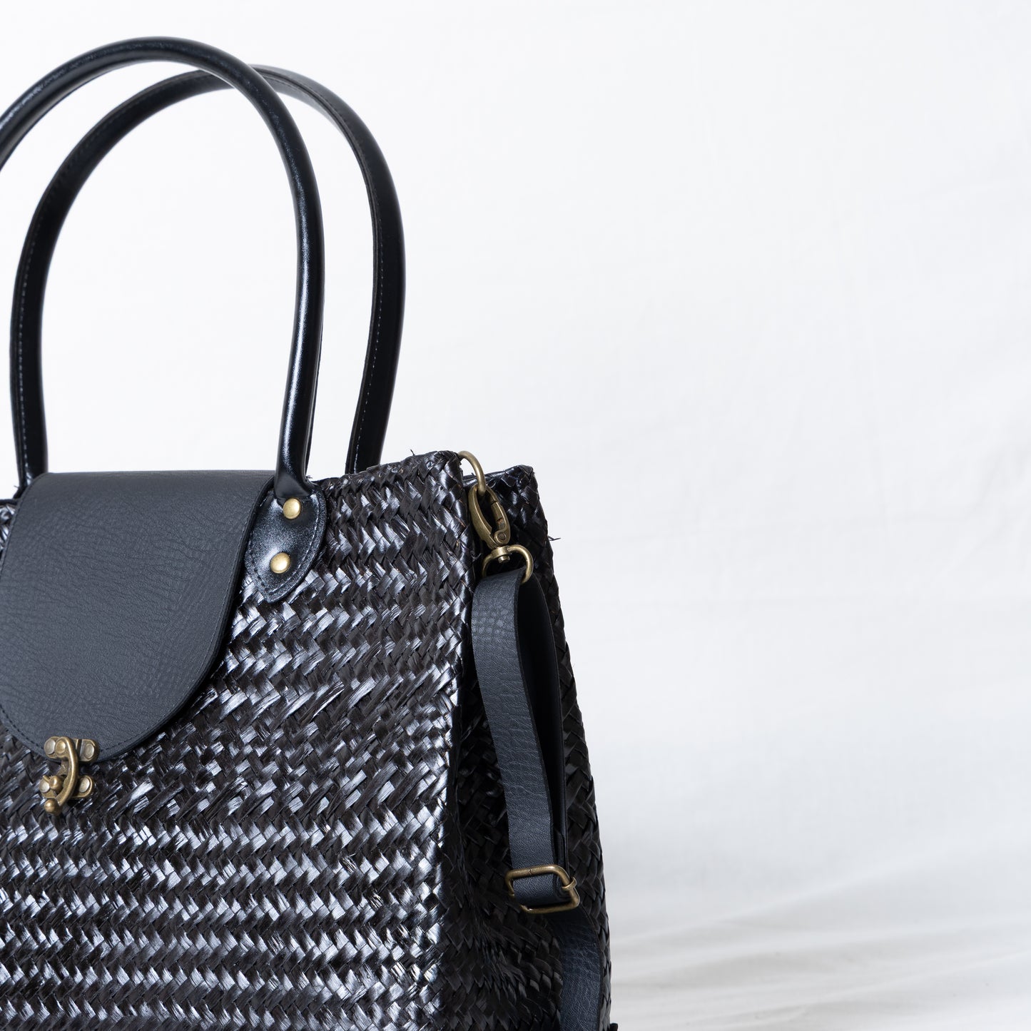 Holdall Woven Bag Black