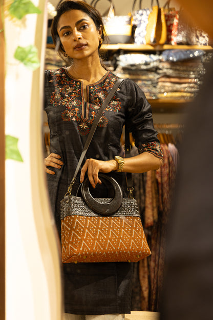 Elegant Ikkat Bag (Earthy Tan)
