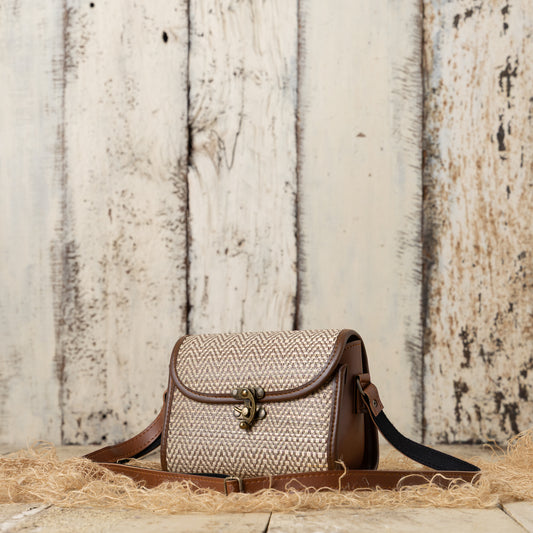 Compact Companion (Sand Tone)