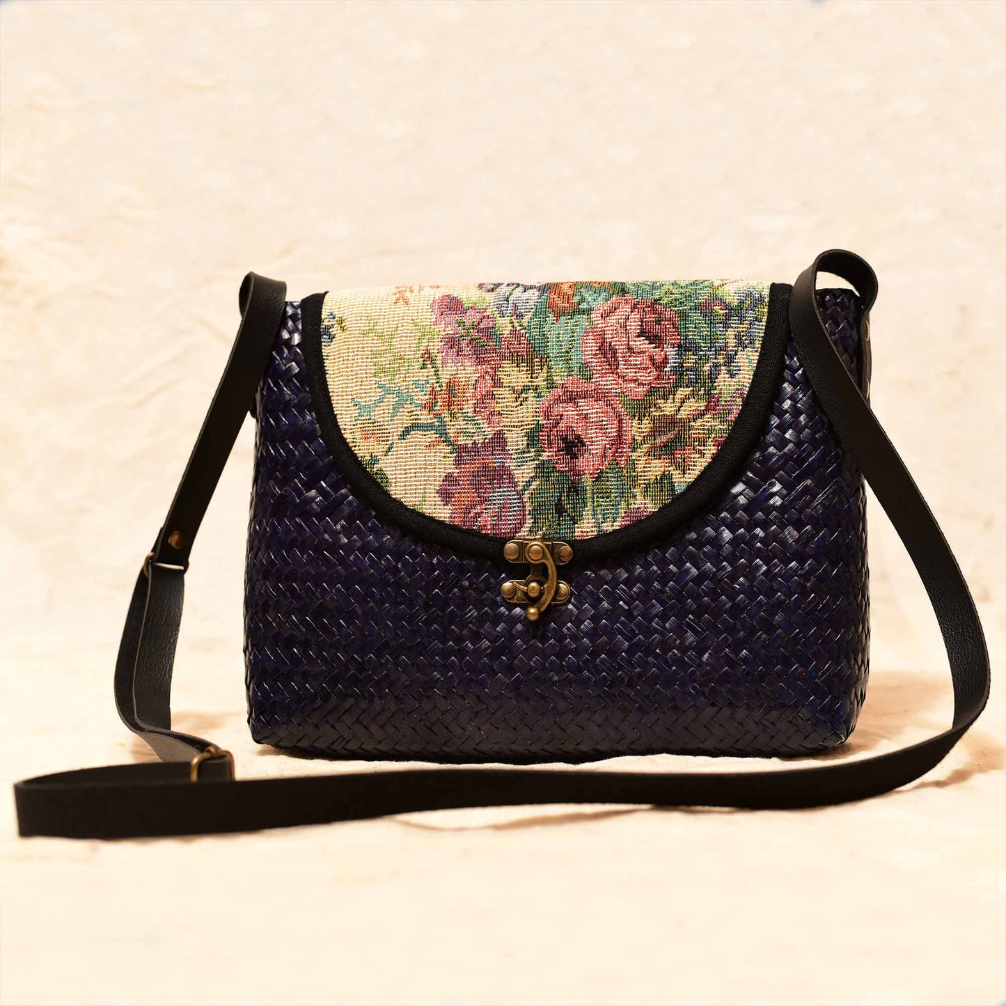 Pretty Pleasure - Dark Purplish Blue